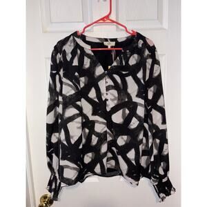 Entro women’s abstract black white split neck blouse with gathered cuff large J